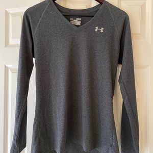 EUC UNDER ARMOR TOP